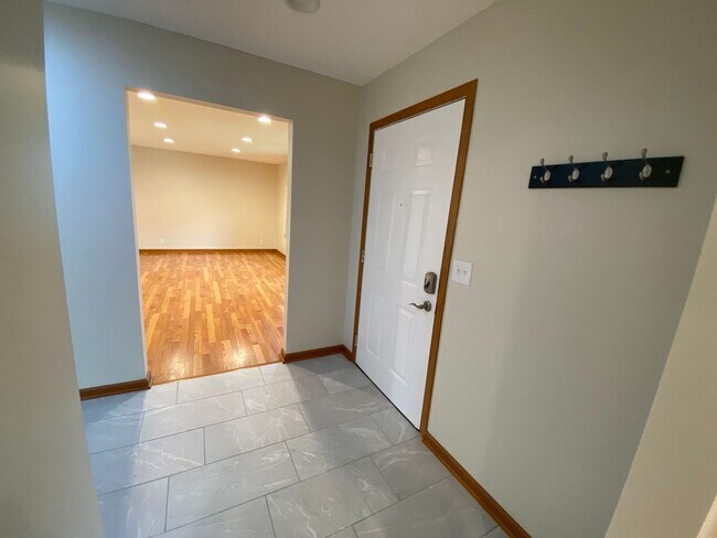 Building Photo - Beautifully Remodeled 4 Bedroom