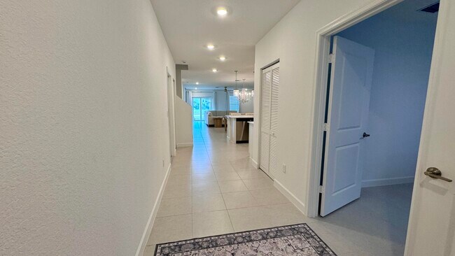 Building Photo - 6371 Windwood Wy