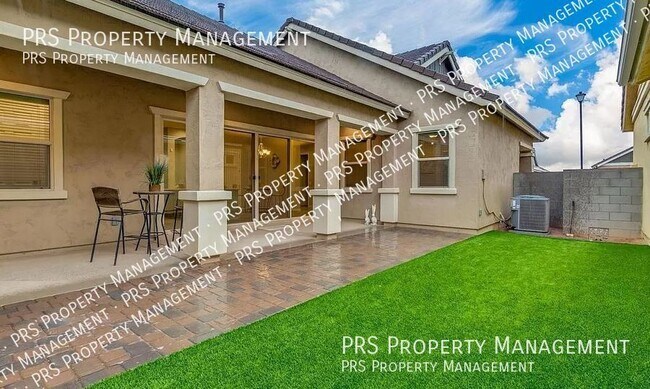 Building Photo - 4225 E Ronald St