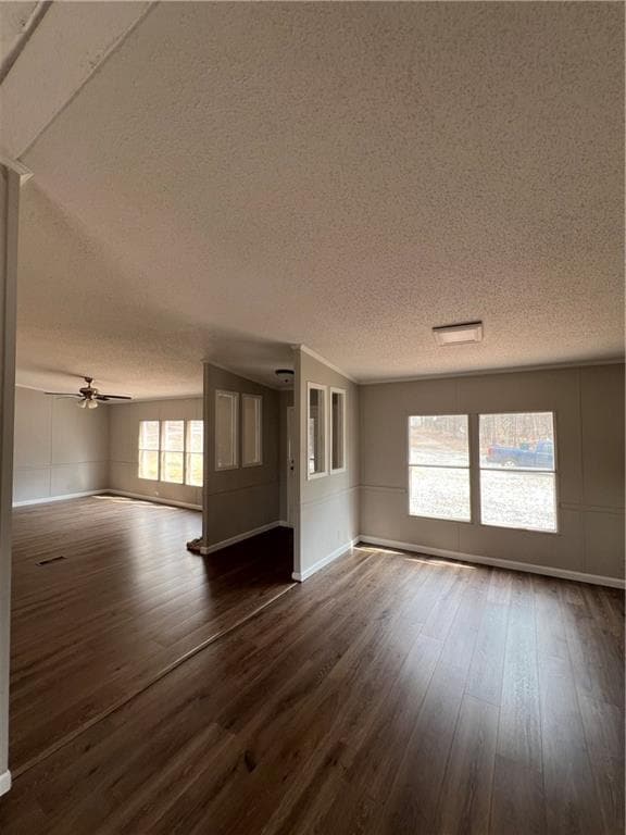 Building Photo - 465 Redwood Dr