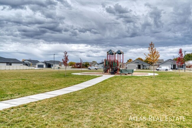 Building Photo - Open Floor Plan | New 4bd, 2bth Home