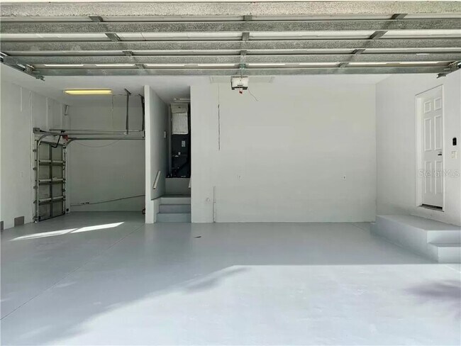 Building Photo - 2301 Goya Dr