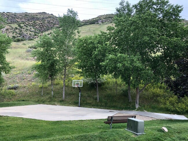 Building Photo - 1174 Meadow Fork Rd