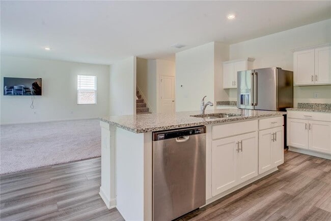 Building Photo - 7061 Rochford Dr