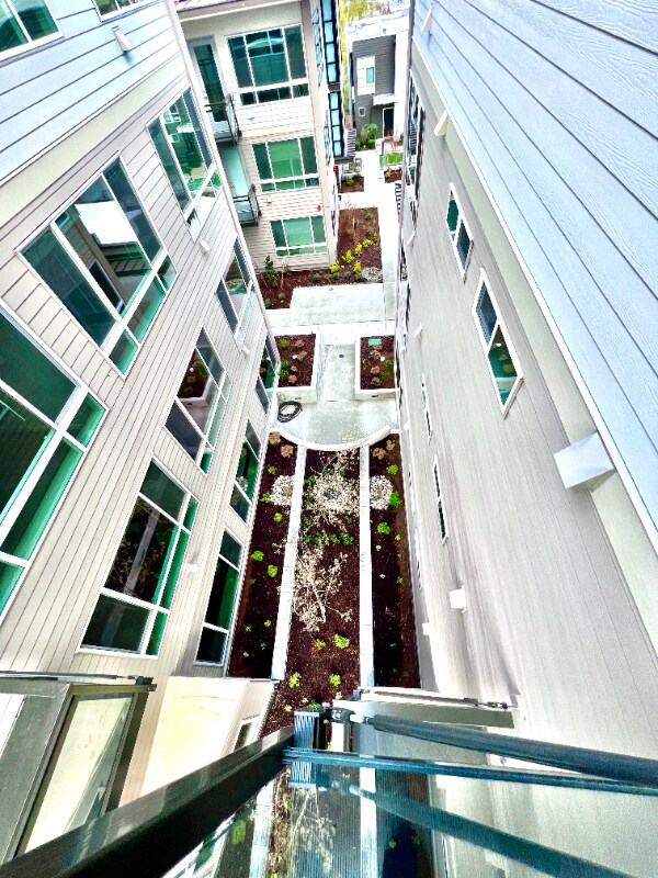 Building Photo - 2330 Yakima Ct