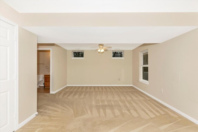 Building Photo - Wildwood Park Rental