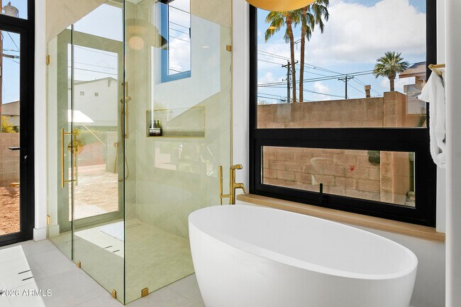 Building Photo - 4207 E Campbell Ave