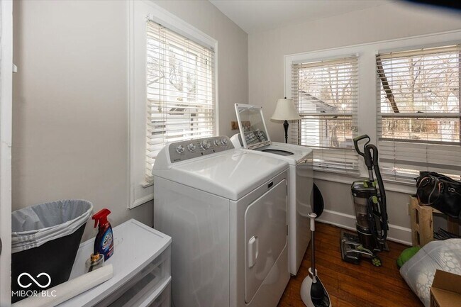 Building Photo - 6140 Winthrop Ave