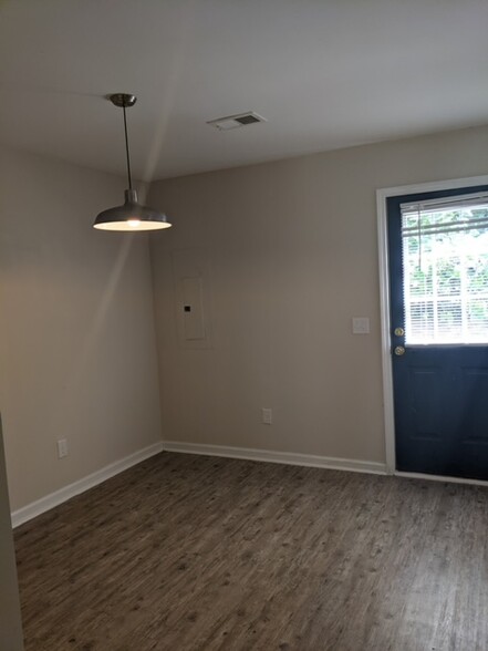 Building Photo - 5229 Woodbrier St