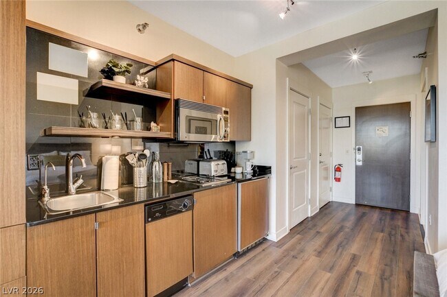 Building Photo - 29 Montelago Blvd