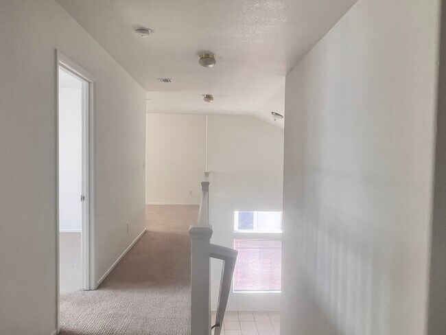 Building Photo - 4451 Sparkle Crest Ave