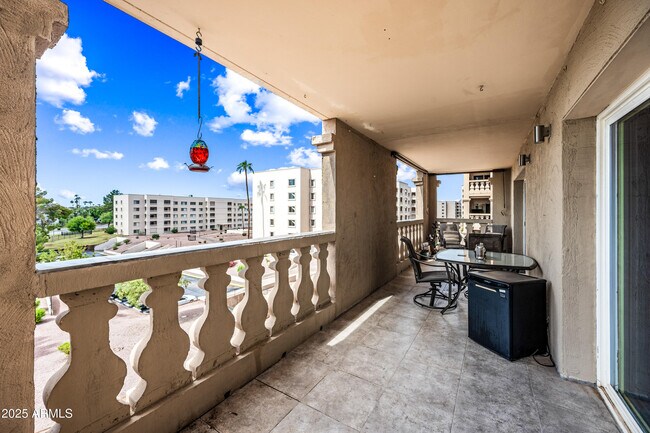 Building Photo - 7940 E Camelback Rd