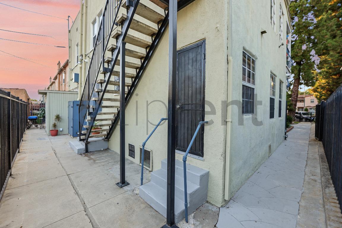 Building Photo - Unit 4268