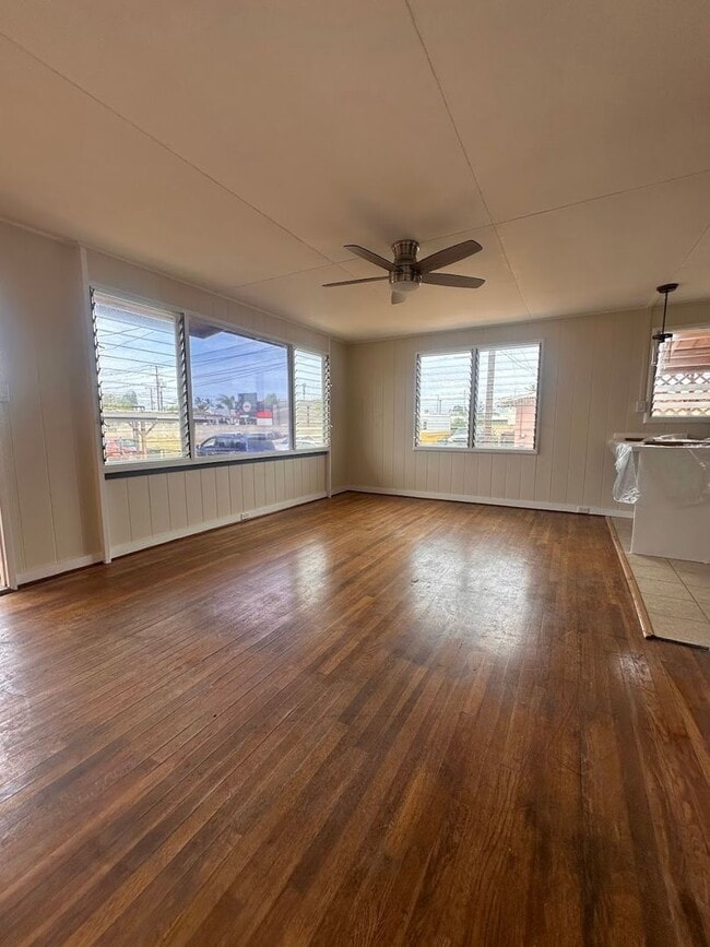 Building Photo - PAPIPI GENDRANO