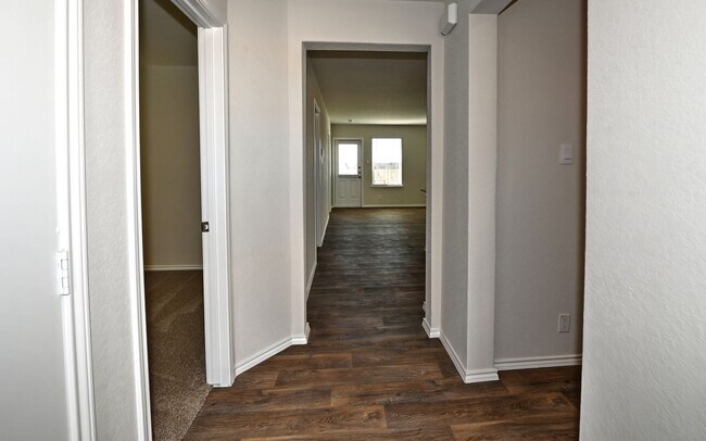 Building Photo - ONE STORY  |  3 BEDROOM  |  2 BATH  |  YARD SERVICE INCLUDED  |  WHISPER FALLS  |  POOL - GYM - P...