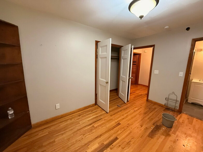 Building Photo - 402 Cumberland Ave