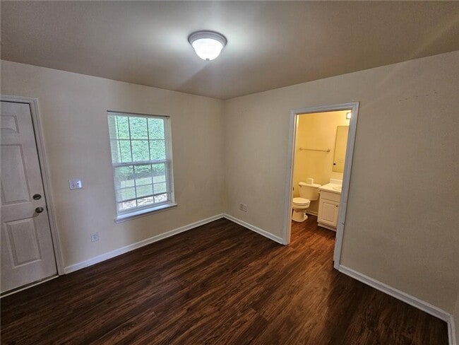 Building Photo - 2425 Ivey Crest Cir