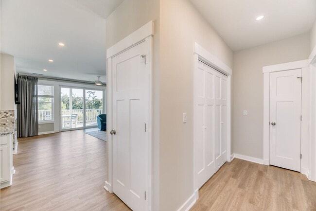 Building Photo - Outer Banks 3 Bedroom Year Round Rental