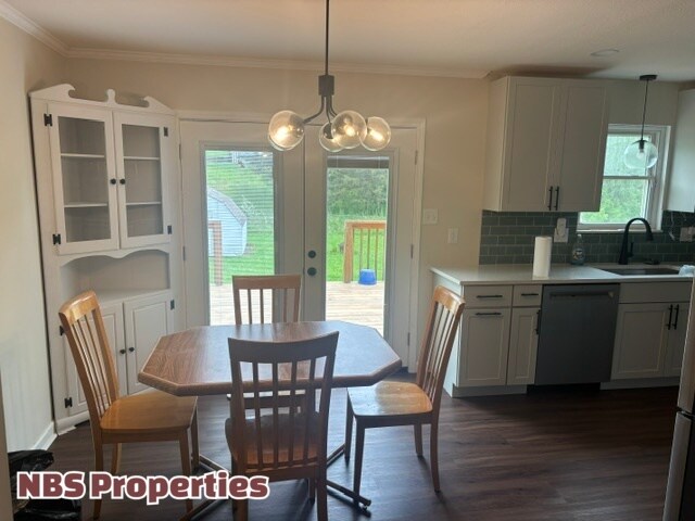 Building Photo - 7404 Foxglove Ln