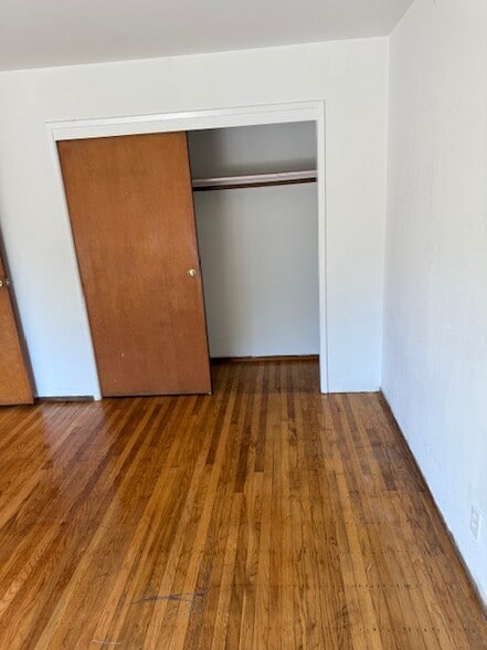 Building Photo - 1730 Stuart St