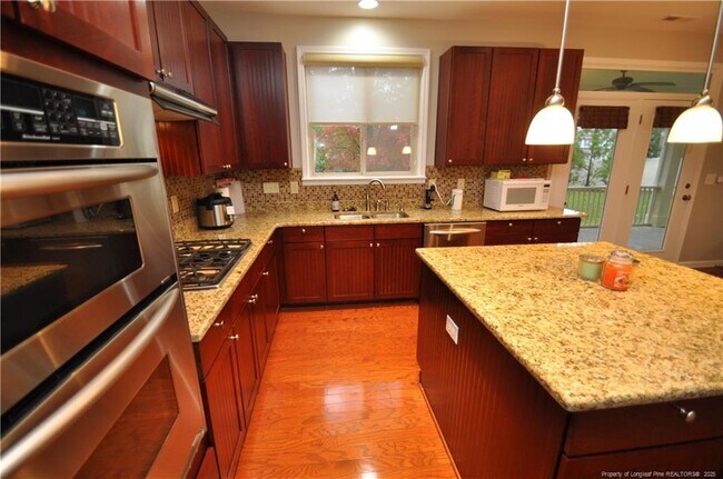 Building Photo - 300 Lime Creek Ct