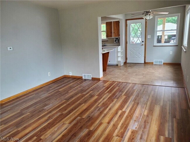 Building Photo - 2562 3rd St