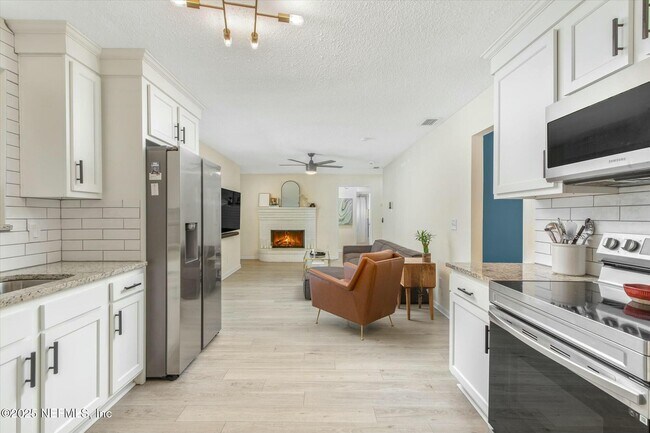 Building Photo - 3545 Tidal Marsh Dr