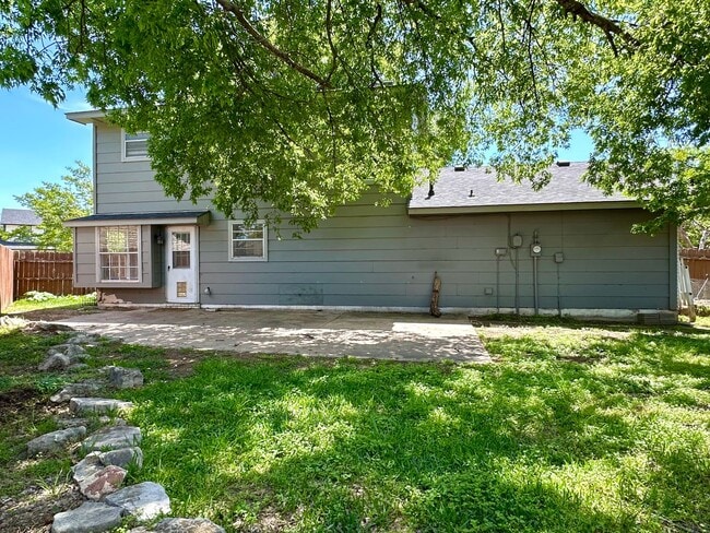 Building Photo - Charming North Austin 3x2.5