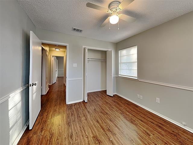 Building Photo - 628 E Renfro St