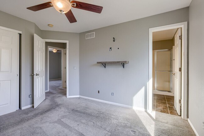 Building Photo - 15405 Fillmore Cir