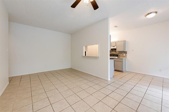 Building Photo - 9100 Mountain Ridge Dr
