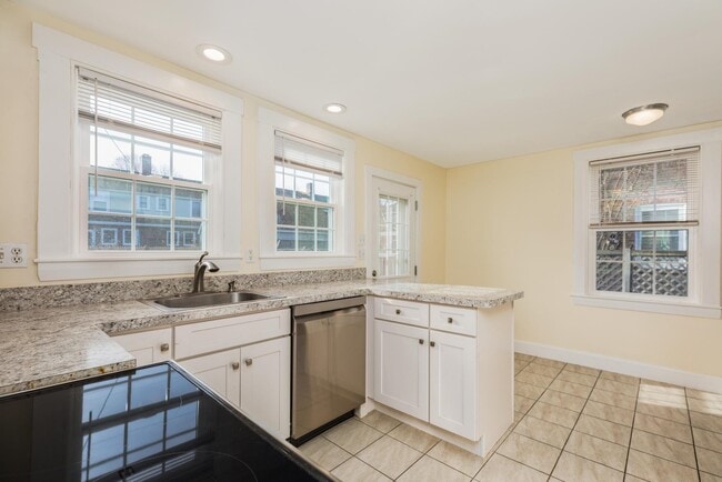 Building Photo - 79 Porpoise Way