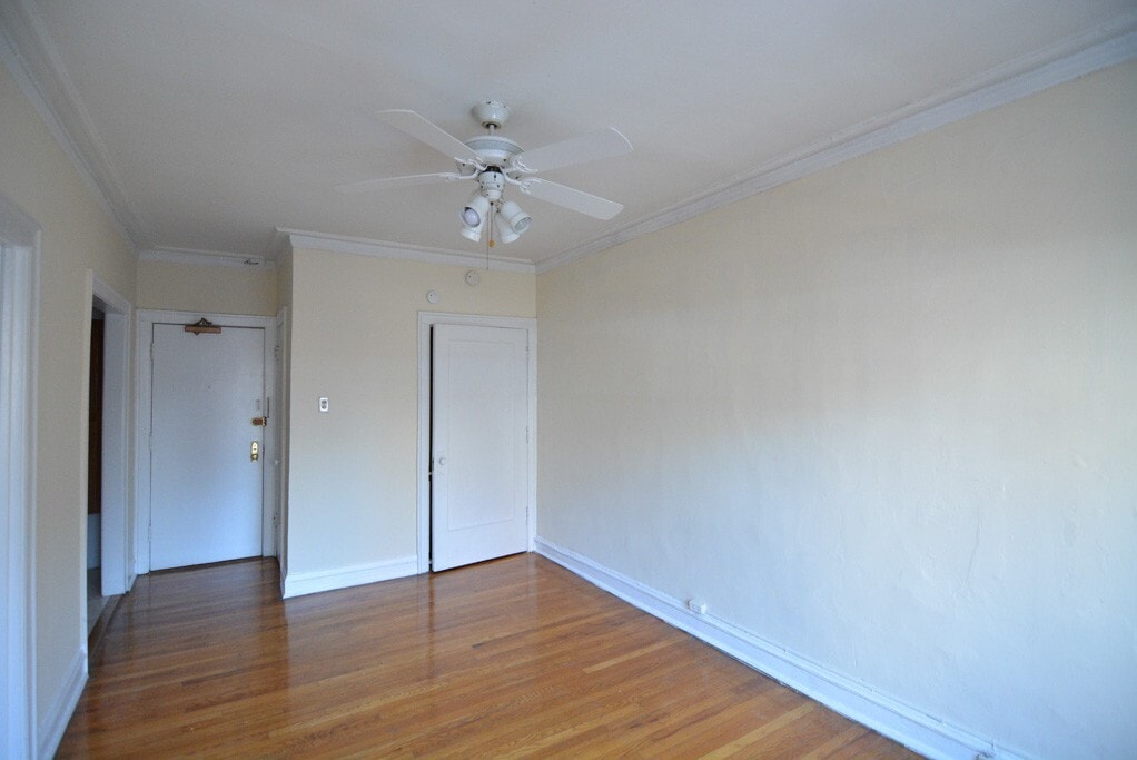 Building Photo - 1023 N Dearborn St
