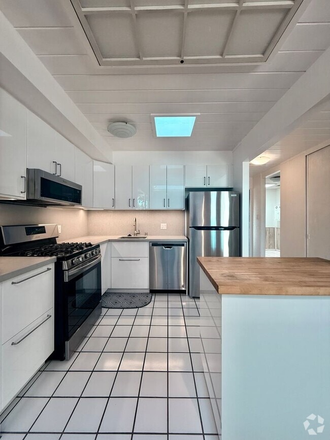 Building Photo - 2 Bedroom, 1 Bath Eichler -Townhouse, Sant...