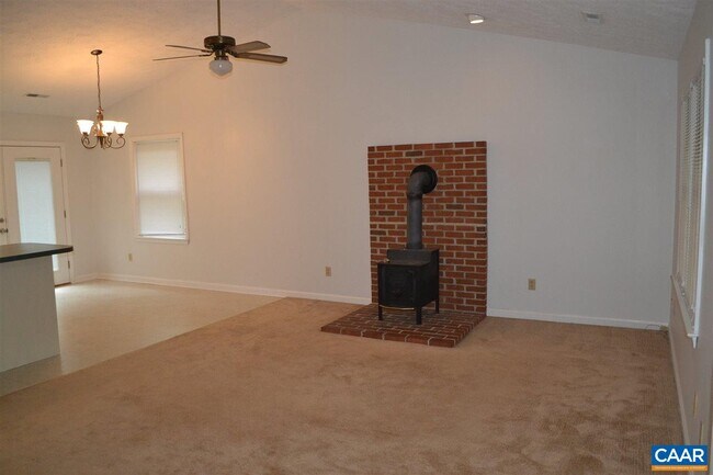 Building Photo - 15 Englewood Dr
