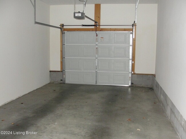 Building Photo - 112 Laura Ln