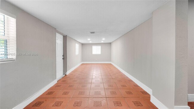 Building Photo - 1124 NW 100th Terrace