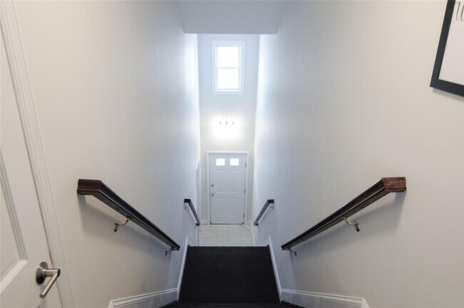 Building Photo - 78 High Point Cir