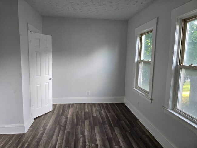 Building Photo - 8323 Medina Ave