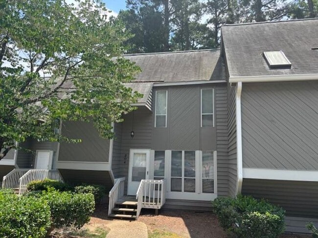 Building Photo - 204 Virginia Pl