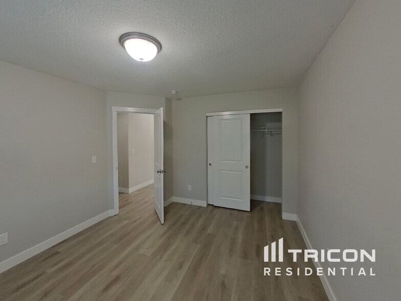 Building Photo - 5202 NE 56th St
