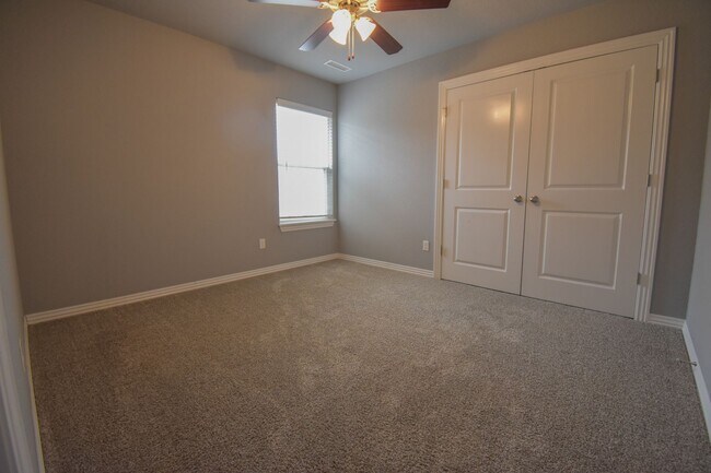 Building Photo - Nice 4 Bedroom Upscale Home In The Heart of Fayetteville!!