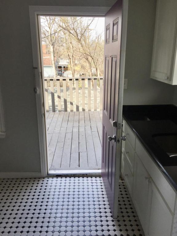 Building Photo - 1419 Hurley Ave