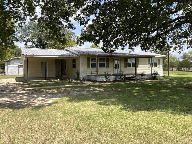 Building Photo - 1154 FM 1395