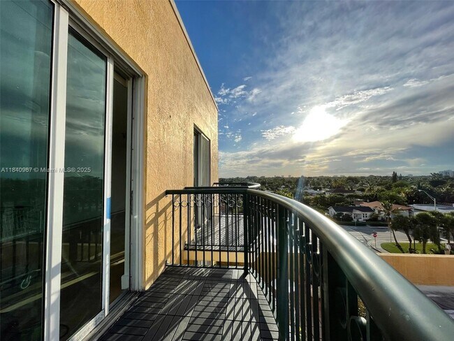 Building Photo - 8888 Collins Ave