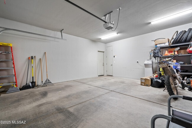 Building Photo - 7526 E Chalkboard Ct