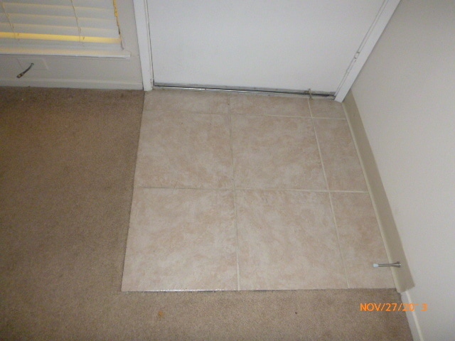 Building Photo - Cute 2 Bedroom