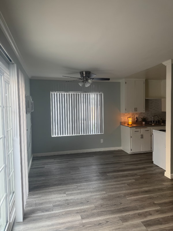 Building Photo - 8757 Owensmouth Ave