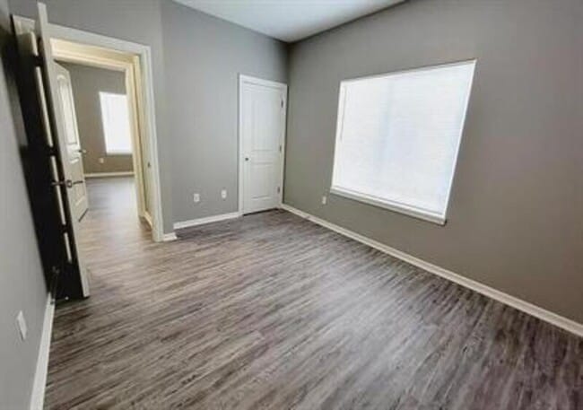 Building Photo - 5308 N Cypress Dr