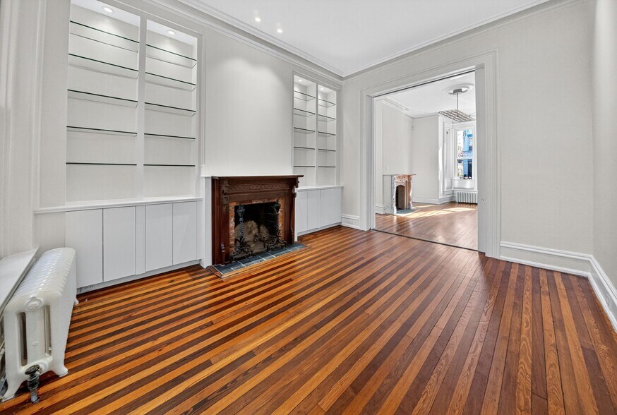 Building Photo - 917 O St NW